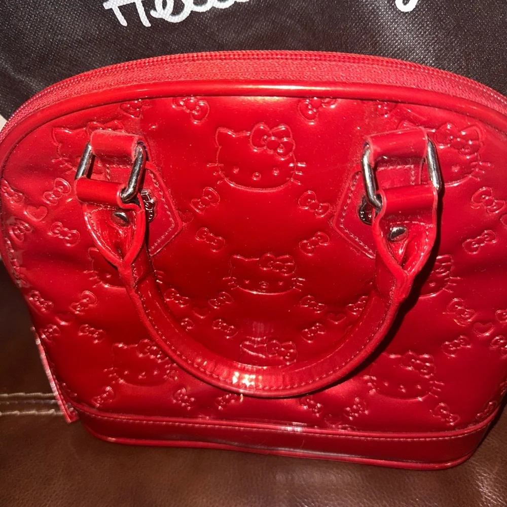 Hello Kitty Red Mini Bag Collection - Picture 2 of 4